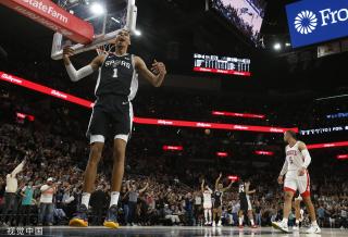 而不是依靠 而不是依靠