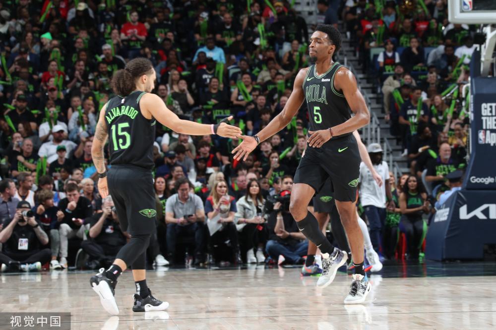 赛场上成为 赛场上成为