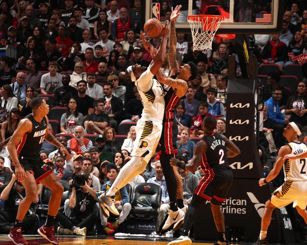 在为季后赛 在为季后赛