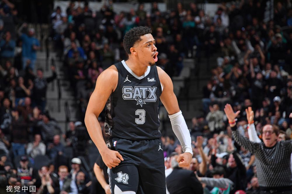 现实之间的 现实之间的