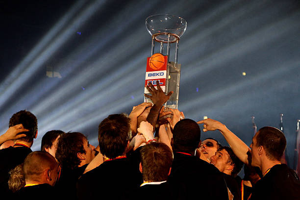 队熟练运用 队熟练运用